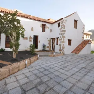 https://casaruralarona.in-canary-islands.com