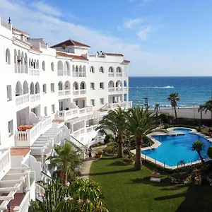https://apartamentos-starnerja.hotelsinnerja.org
